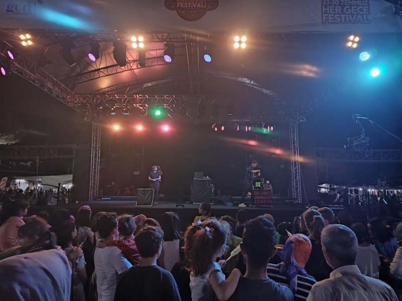 Gediz’de çocuklar şenlikte doyasıya eğlendi