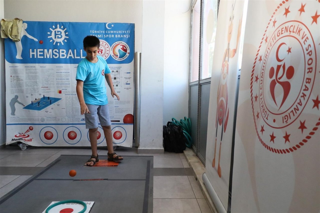 Engelsiz Spor Okulları gençlere spor yapma imkanı sağlıyor