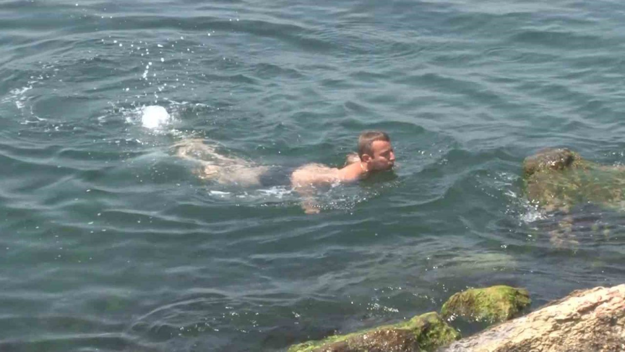 İstanbul’da sıcaklık arttı, vatandaşlar soluğu sahillerde aldı