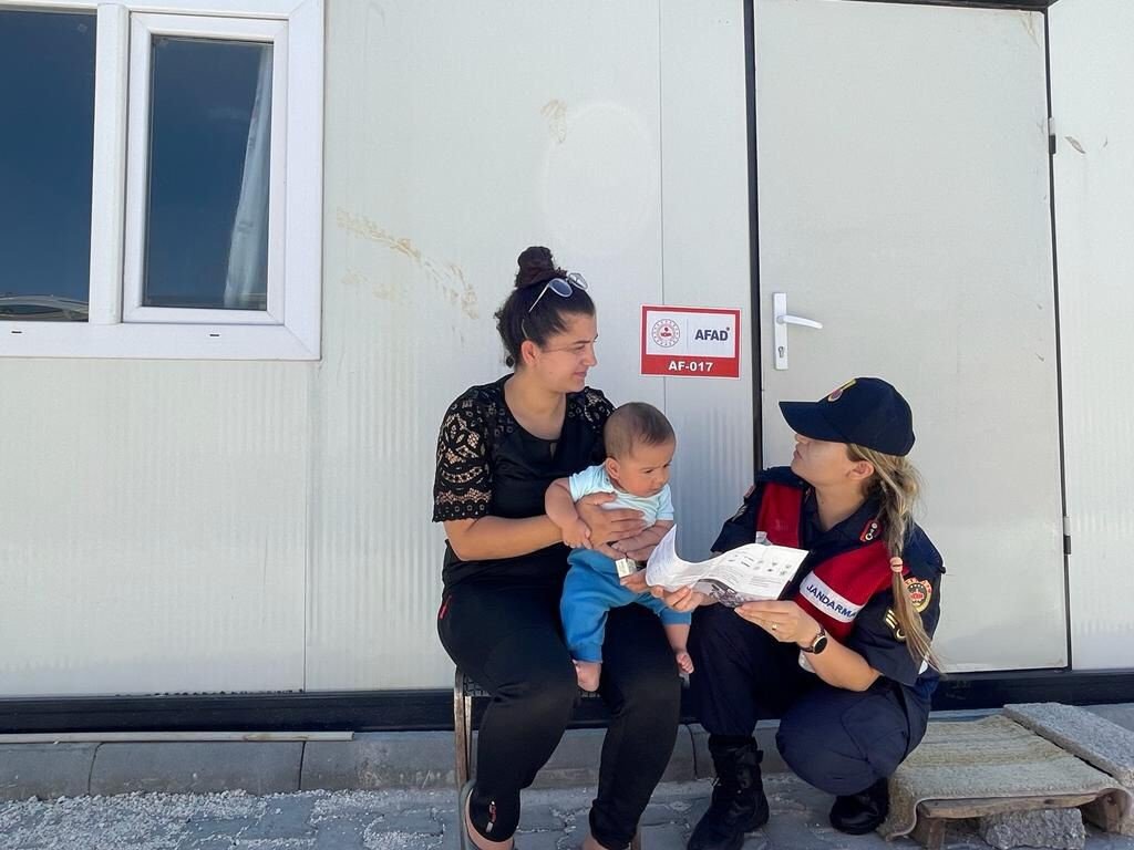 Malatya’da Jandarmadan KADES bilgilendirmesi