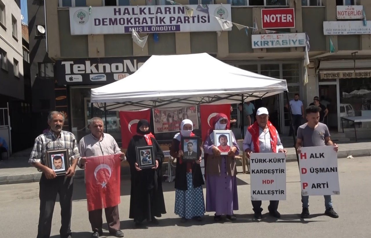 Evlat nöbetindeki annelerin eylemi devam ediyor