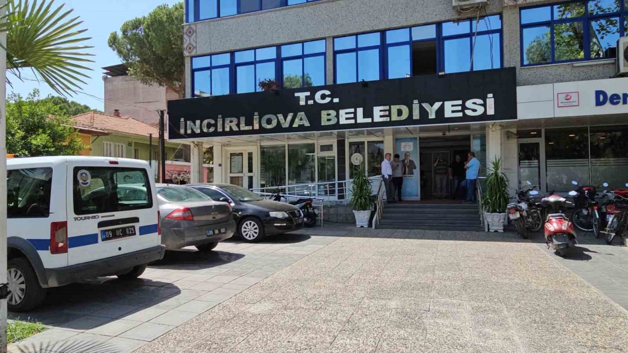 Nazilli Belediyesi’nden İncirliova Belediyesi’ne otobüs hibesi