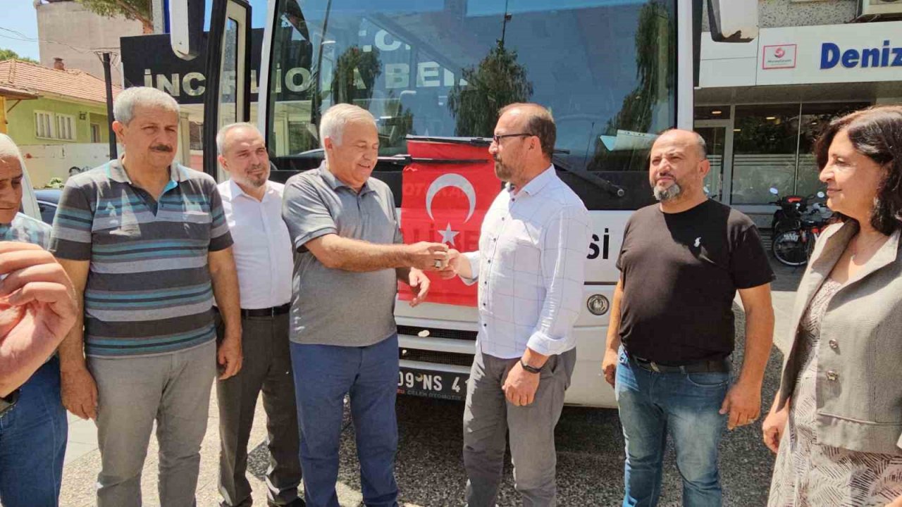 Nazilli Belediyesi’nden İncirliova Belediyesi’ne otobüs hibesi