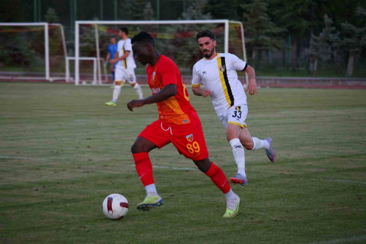 Kayserispor ikinci hazırlık maçına çıkıyor