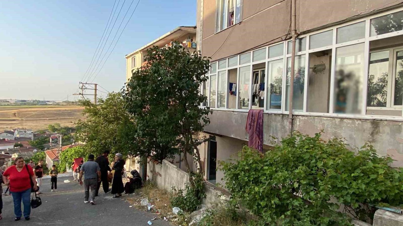 5 yaşındaki çocuk oyun oynarken balkondan düştü