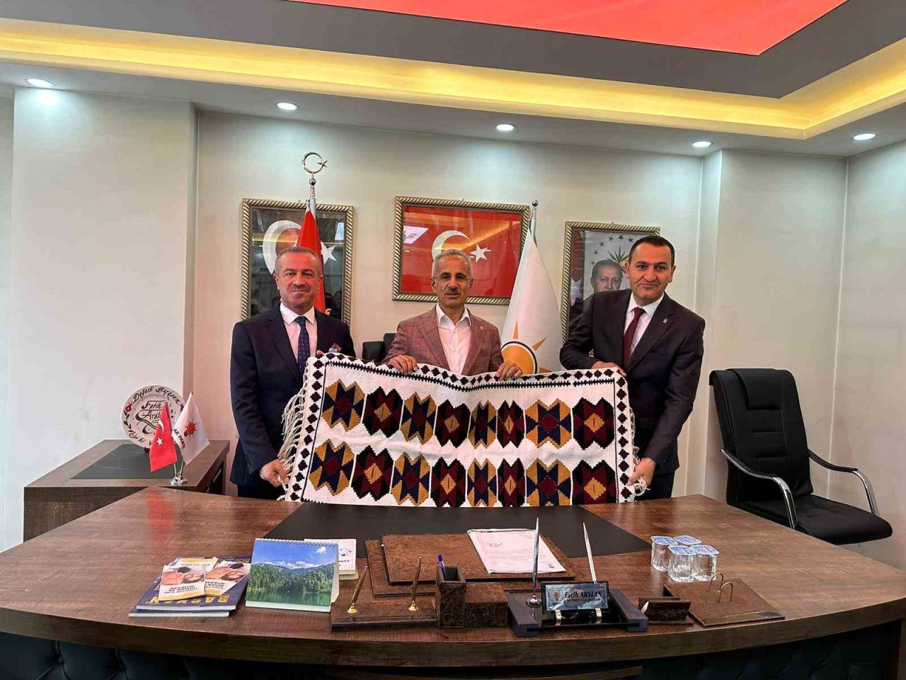 Ulaştırma ve Altyapı Bakanı Uraloğlu Yüksekova’da