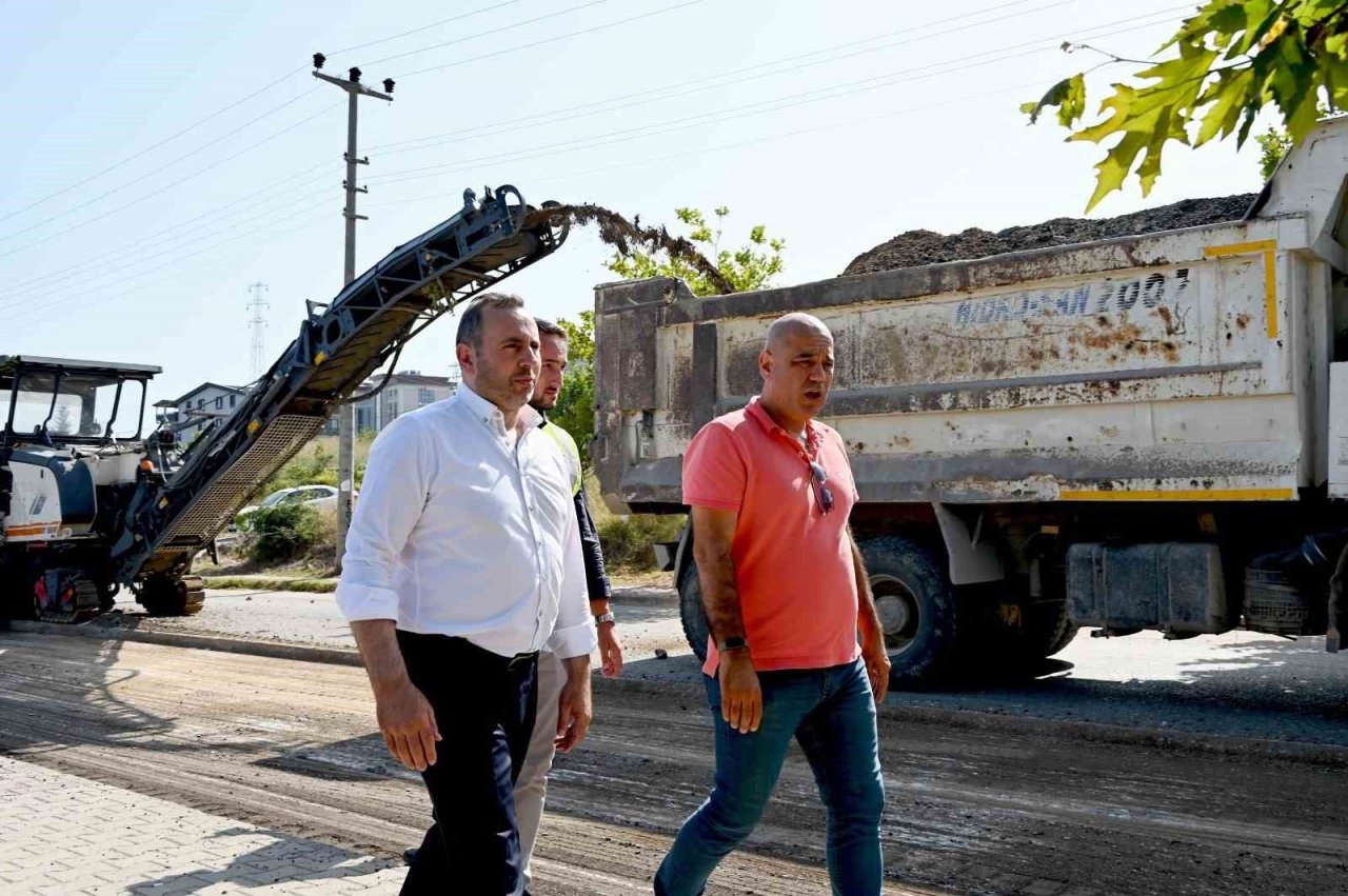 Radar Caddesi’nin asfaltı yenileniyor