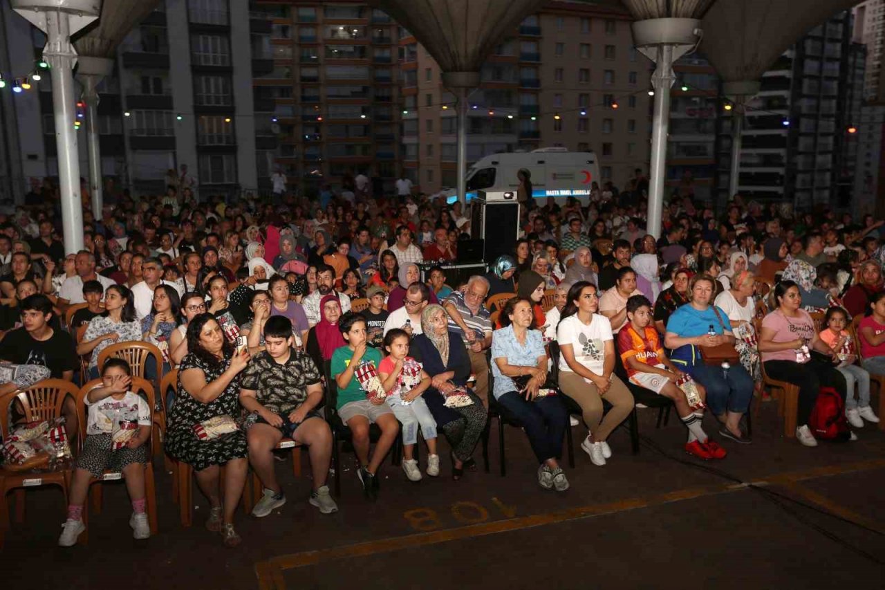 Yenimahalle’de Açık Hava Sinema Günleri başladı