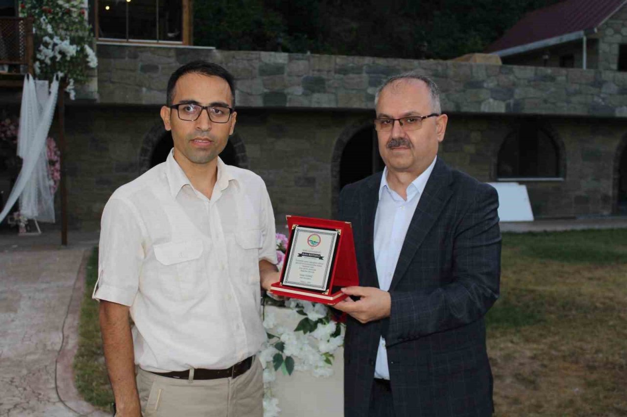 İlçe Müftüsü Bostancı’ya veda yemeği düzenlendi