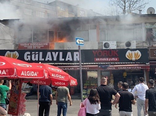 İş yerindeki yangın paniğe neden oldu