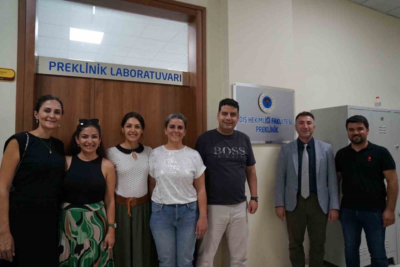 Rektör Demir, Diş Hekimliği Fakültesi akademisyenleri ile görüştü