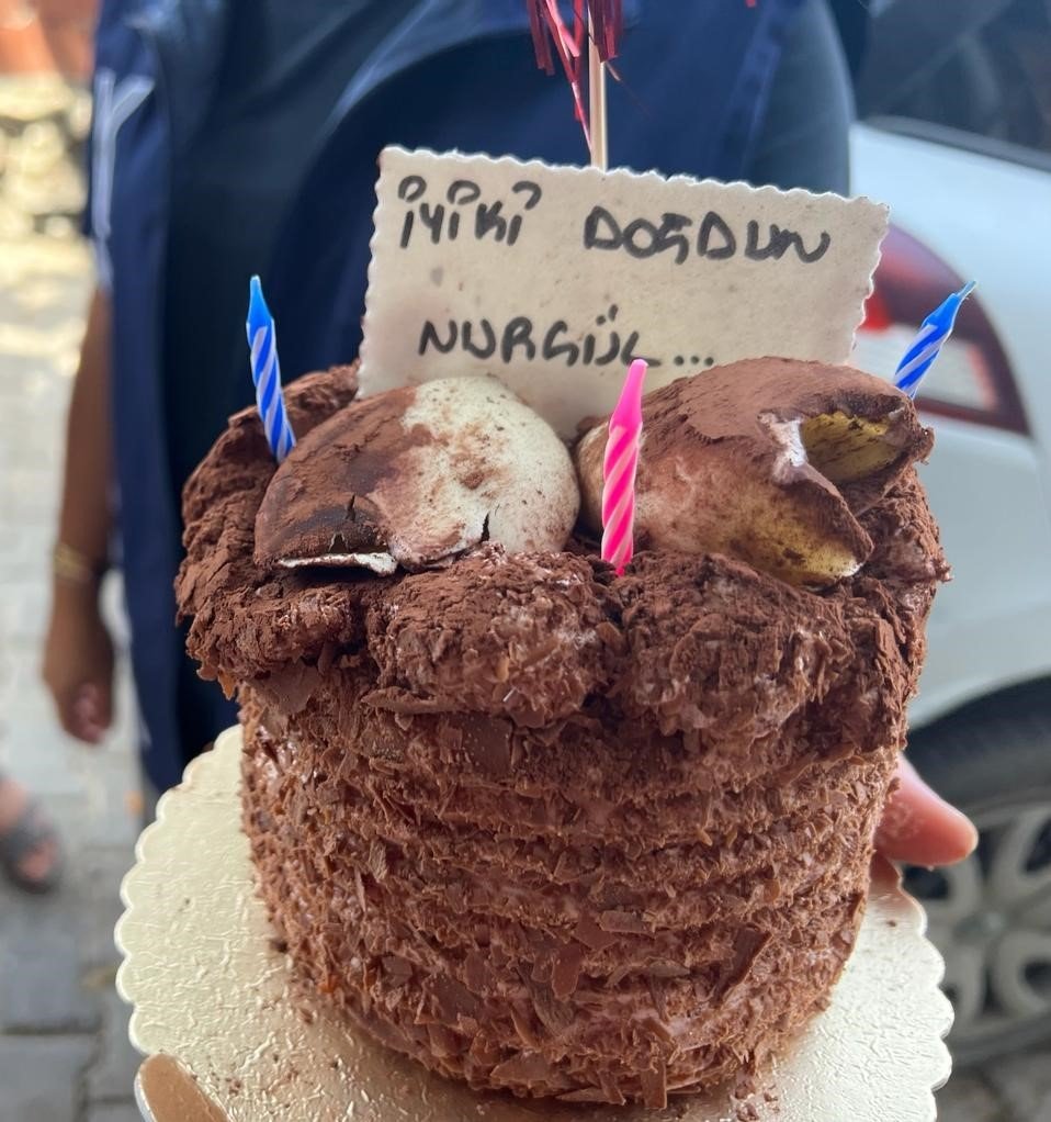 Başkan Kaplan’dan engelli kıza doğum günü sürprizi