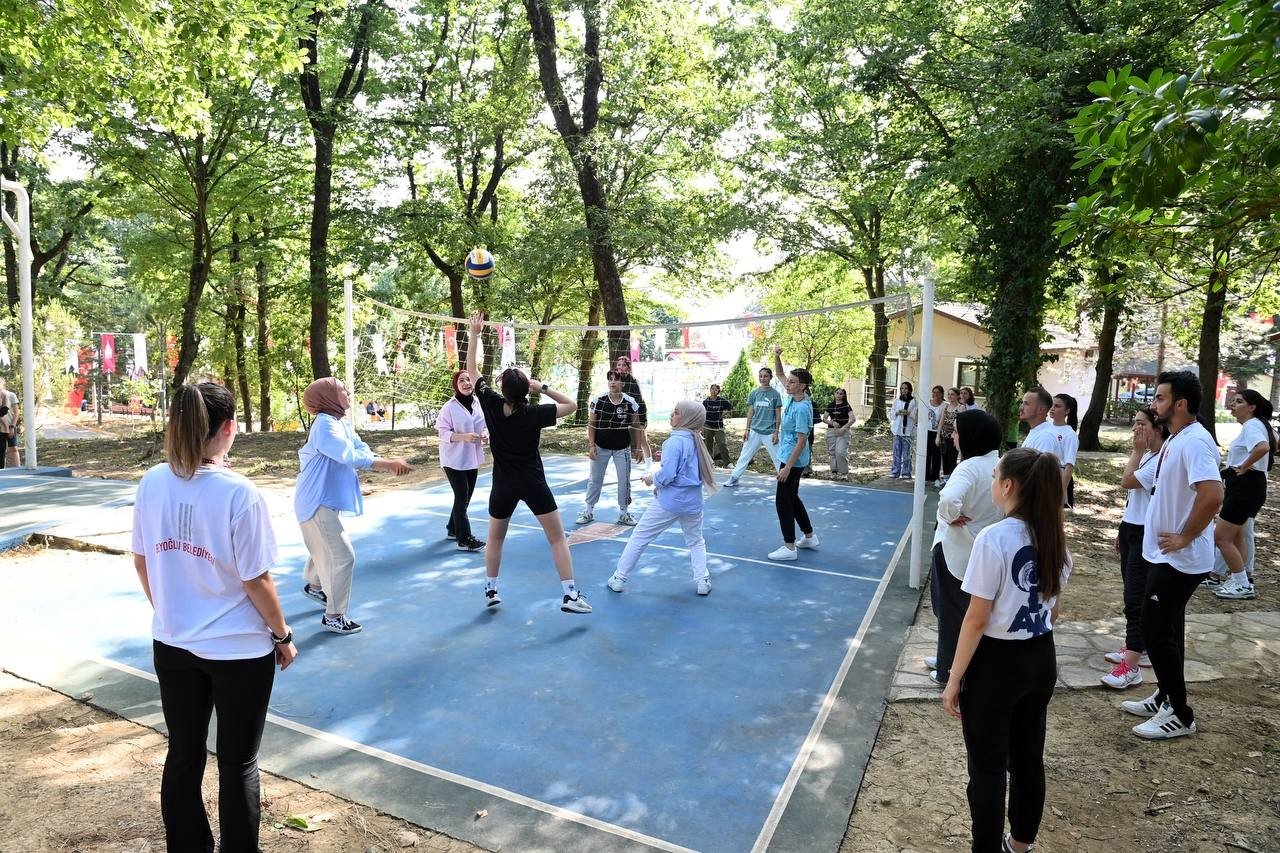 Başkan Yıldız gençlerle birlikte Kefken Kampı’nda