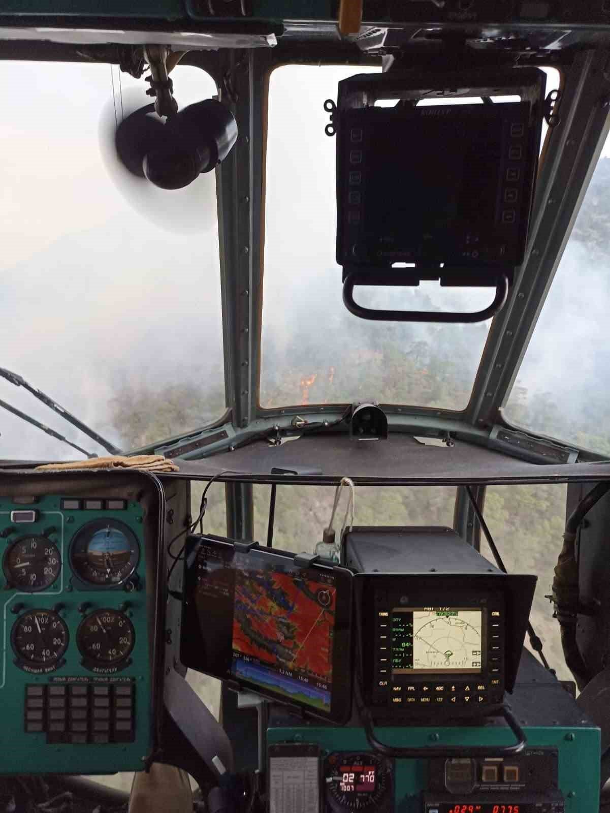 Bolu’da ormana düşen yıldırım yangın çıkardı