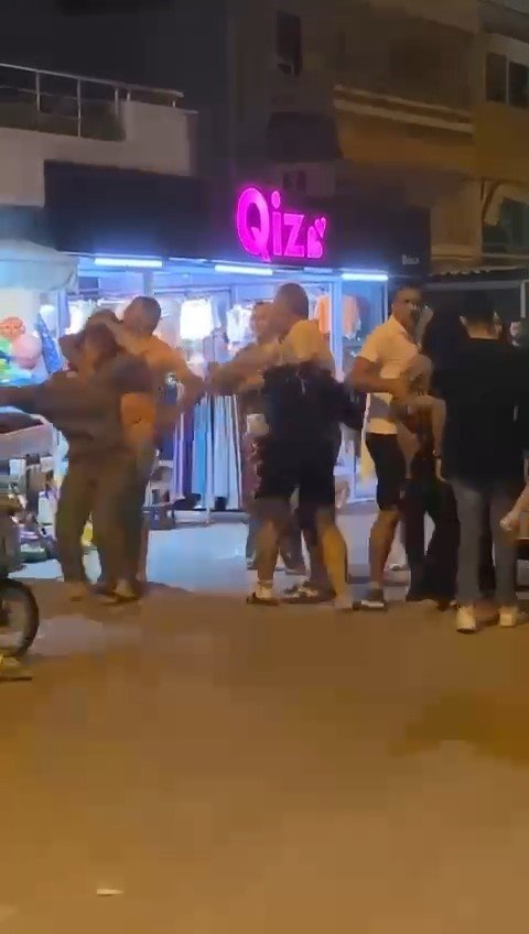 Kadınların saç baş kavgası kamerada