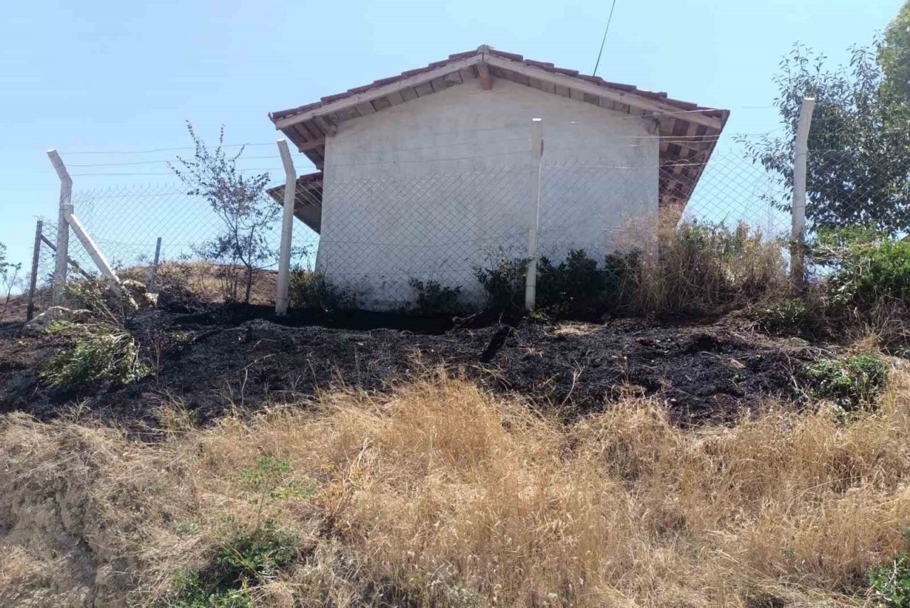 Çankırı’da anız yangını büyümeden söndürüldü
