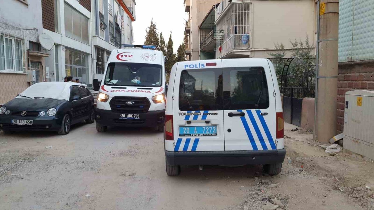 Balkondan düşen yaşlı adam hayatını kaybetti