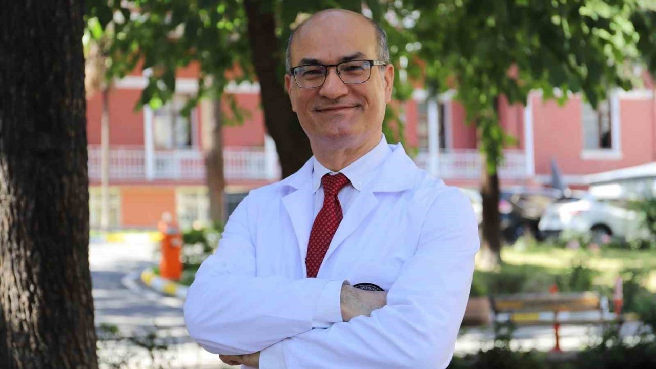 Çöl sıcaklarında klima kullanımı nedeniyle oluşabilecek sırt ve eklem ağrılarına dikkat