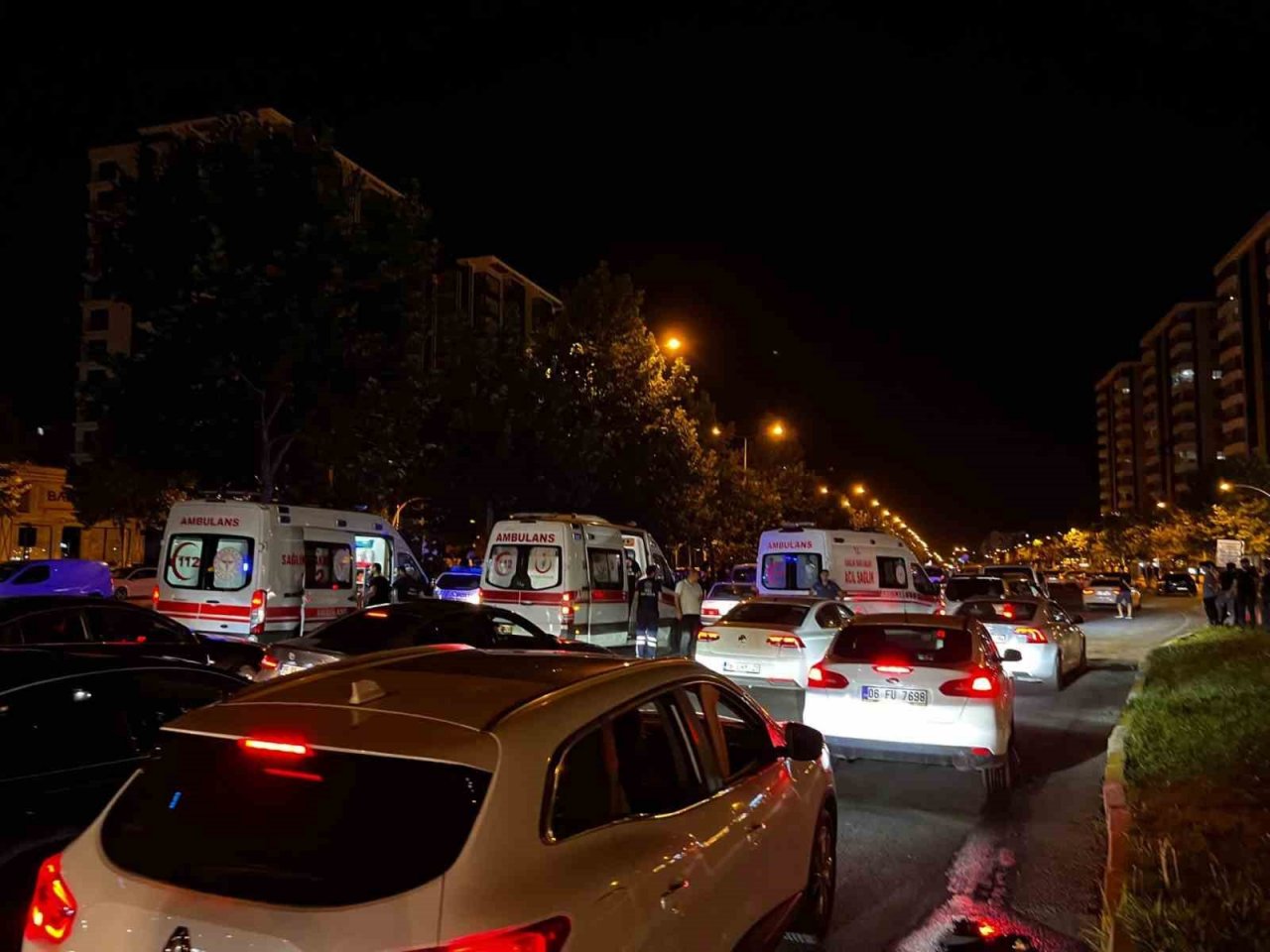 Düğün konvoyunda 3 araç kazaya karıştı: 3 yaralı