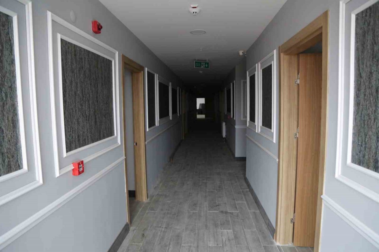 İvrindi Belediye oteli gün sayıyor