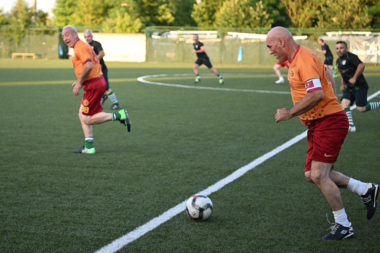 Kartepe’nin şöhretleri sahaya çıktı