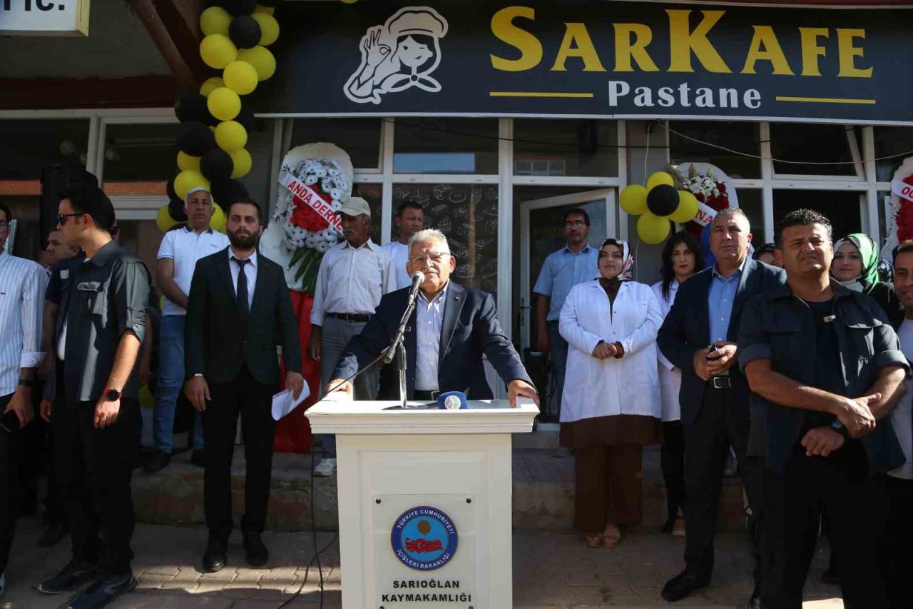 Vali Çiçek Ve Başkan Büyükkılıç, Sarkafe Pastanesi Ve Kitap Kafe’nin açılışını yaptı