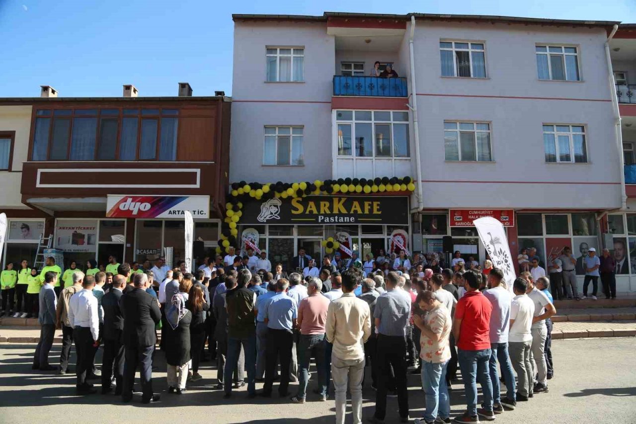 Vali Çiçek Ve Başkan Büyükkılıç, Sarkafe Pastanesi Ve Kitap Kafe’nin açılışını yaptı
