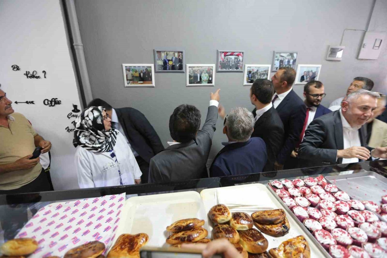 Vali Çiçek Ve Başkan Büyükkılıç, Sarkafe Pastanesi Ve Kitap Kafe’nin açılışını yaptı