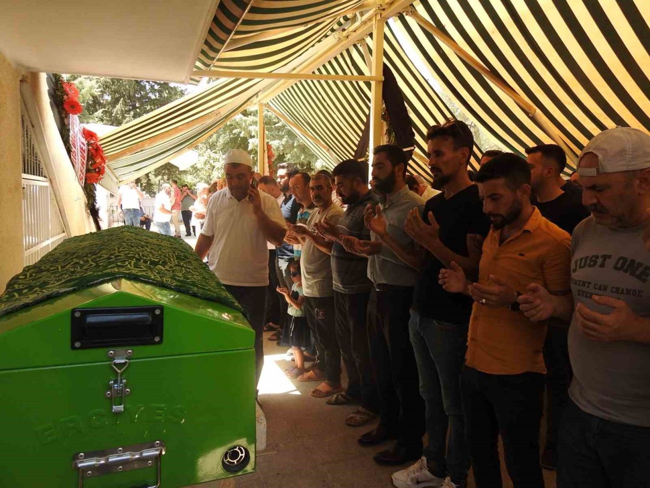 Kilis’te otopark kavgasında ölen şoför son yolculuğuna uğurlandı