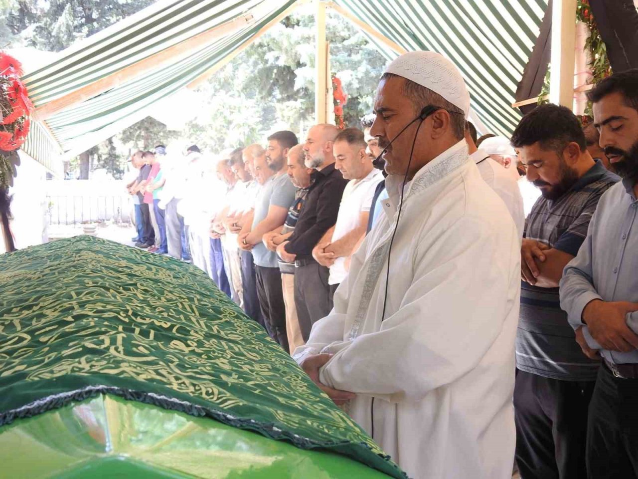 Kilis’te otopark kavgasında ölen şoför son yolculuğuna uğurlandı