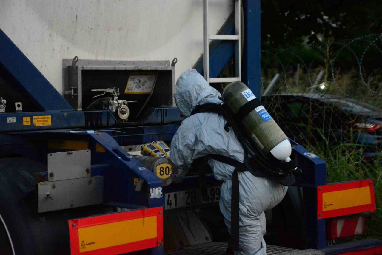 Tankerden gaz sızıntısı ve koku ihbarı AFAD ekiplerini harekete geçirdi