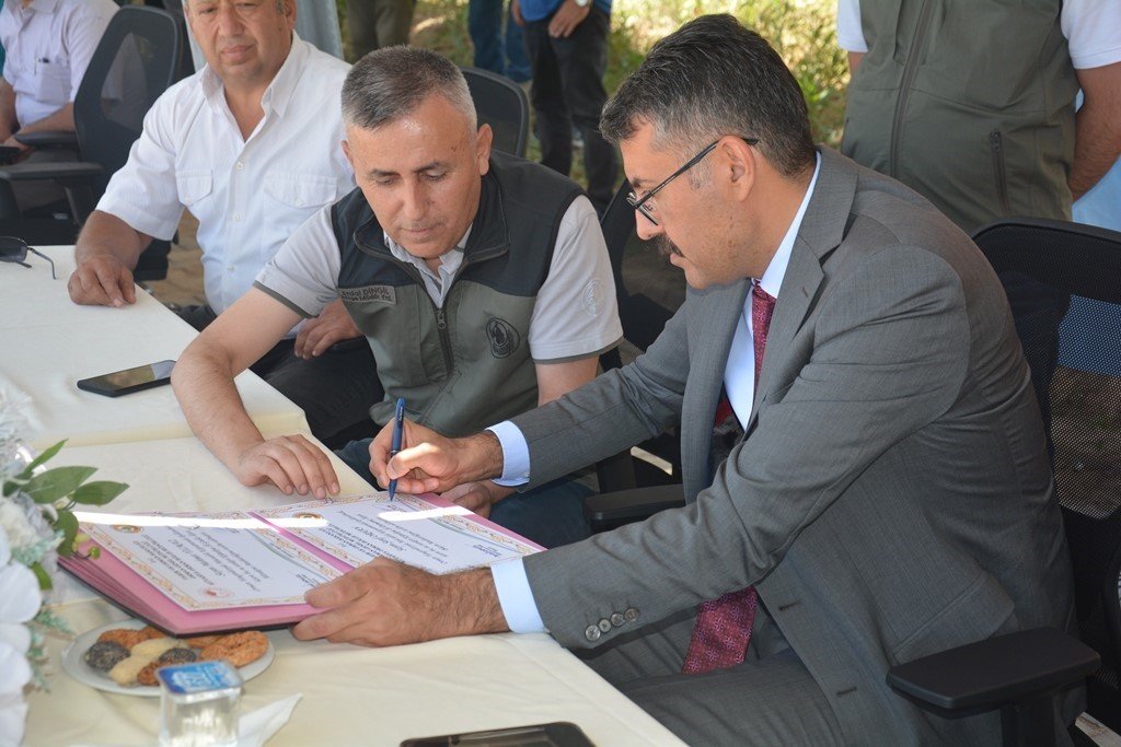 Kütahya’da köylere 14 su tankeri dağıtıldı