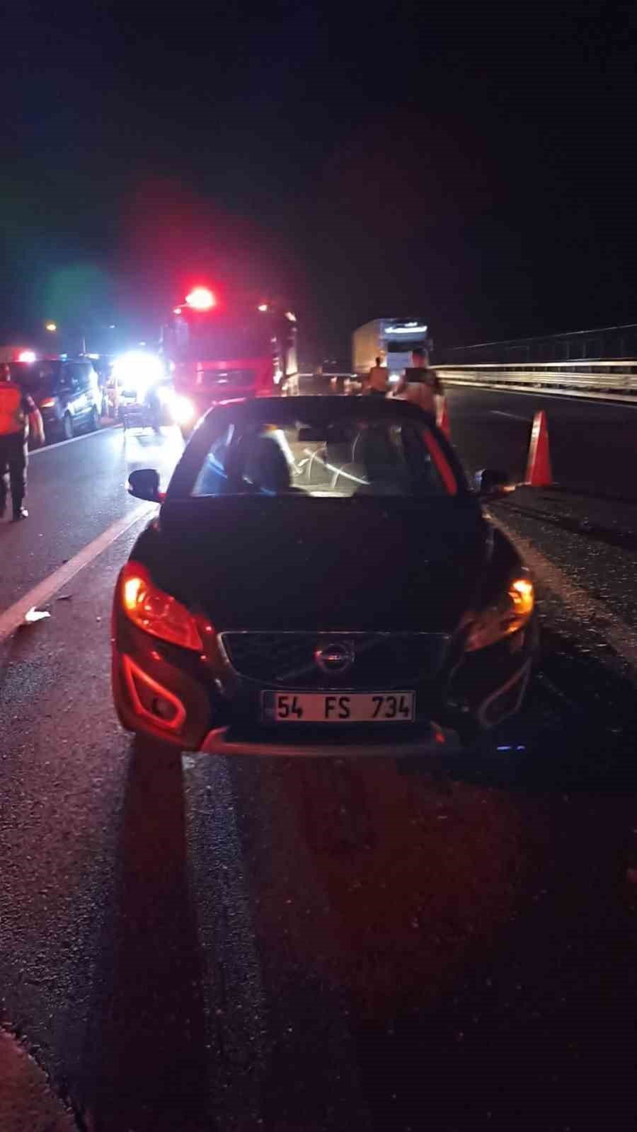Kuzey Marmara Otoyolu’nda tır ile otomobil çarpıştı: 1 yaralı