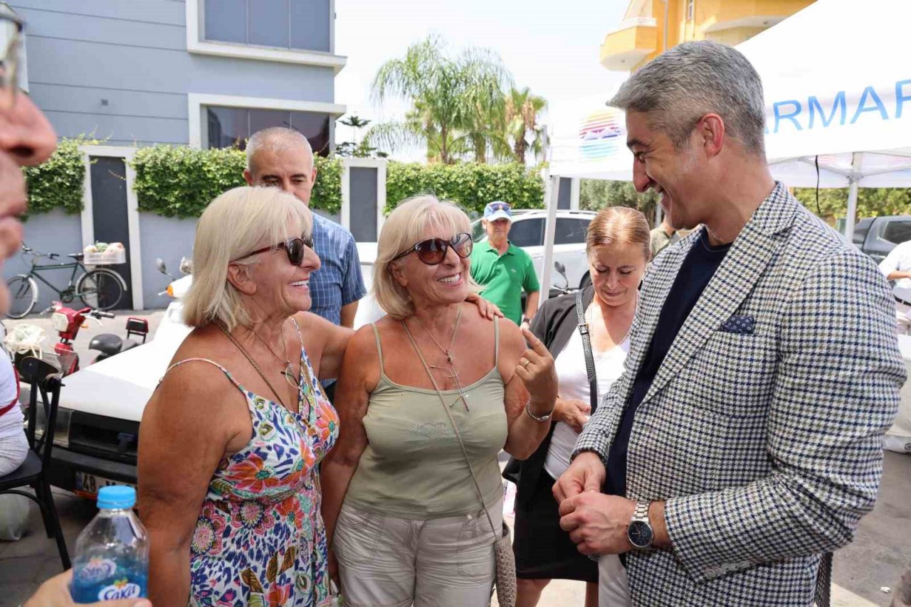 Marmaris Belediyesi’nden aşure ikramı