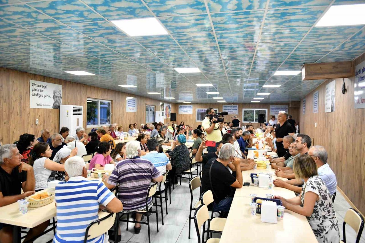 Başkan Uysal, Muharrem lokması ikramına katıldı