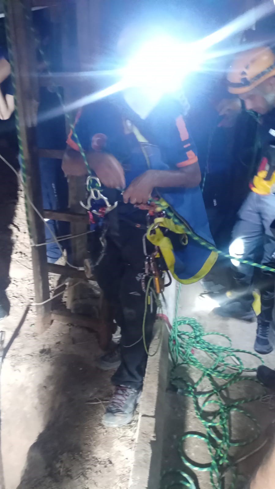 Arkadaşını kurtarmak için girdiği kuyuda kendisi öldü