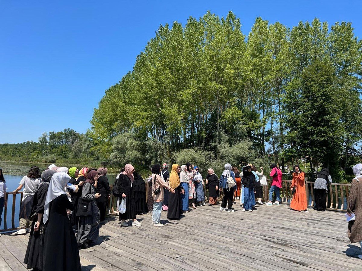 Üniversiteli gençler şehrin güzelliklerini keşfetti