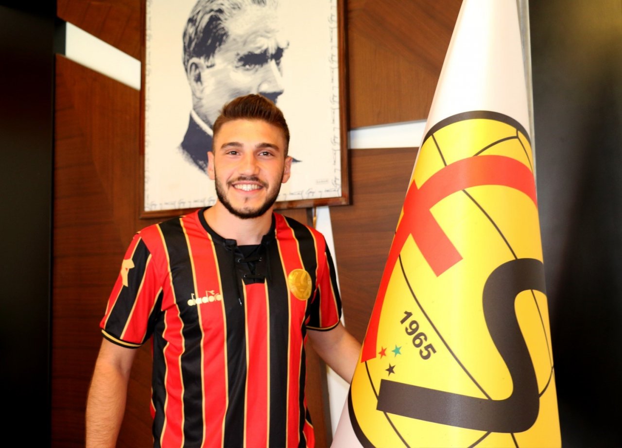 Eskişehirspor’a Alaçatıspor’dan orta saha transferi