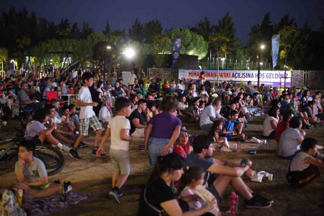 Aydın Büyükşehir Belediyesi’nden Mimar Sinan Parkı’nda müzik resitali