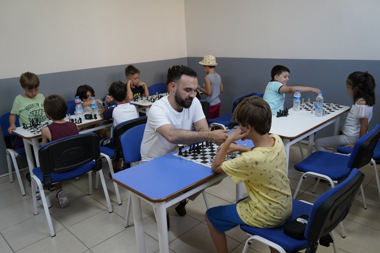 TOKİ 2 Kültür ve Sanat Merkezi’nden yüzlerce kursiyer faydalanıyor