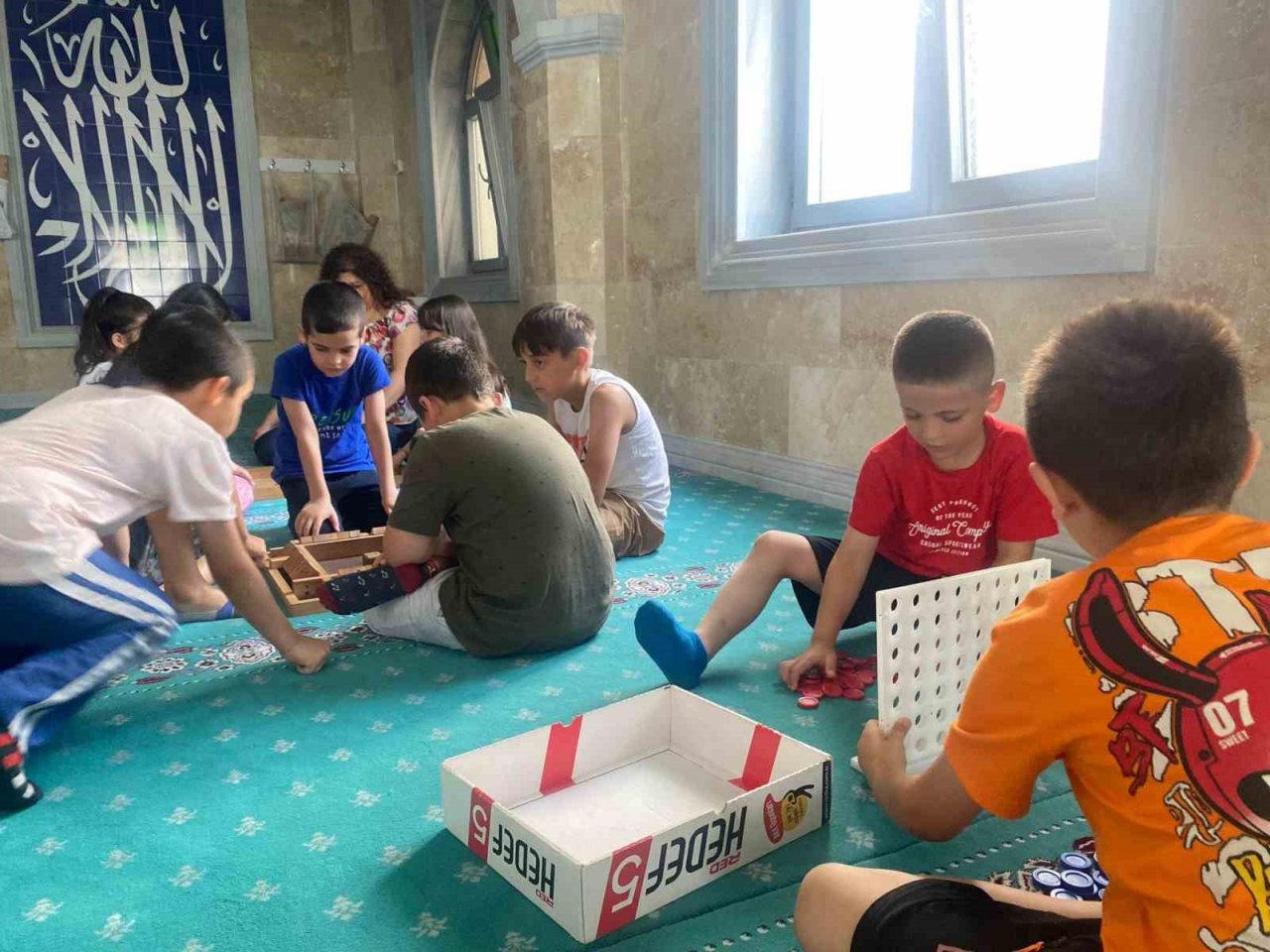 Alaplı’da öğrenciler hem Kur’an öğreniyor hem spor yapıyor