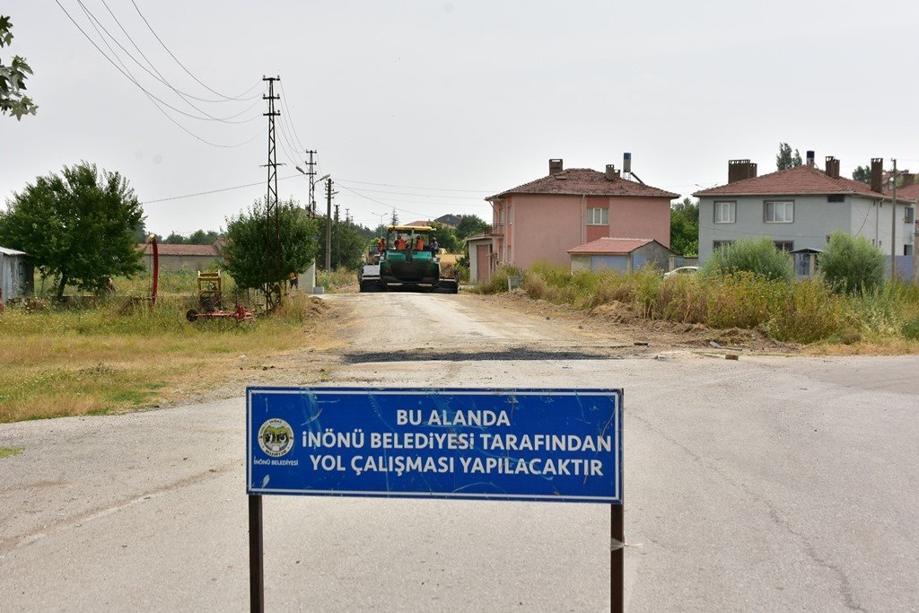 İnönü’de asfalt çalışmaları hız kesmeden devam ediyor