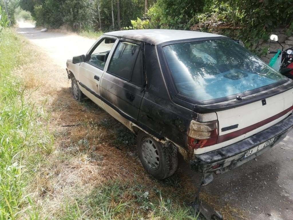 Sandıklı’da iki köyde çıkan arazi yangınlarında 10 dekar alan zarar gördü