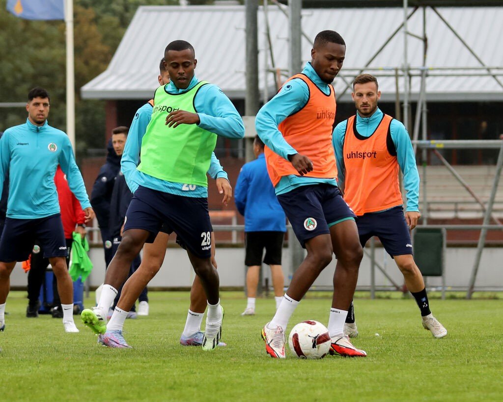 Alanyaspor Hollanda kampının 2. gününü çift antrenmanla tamamladı