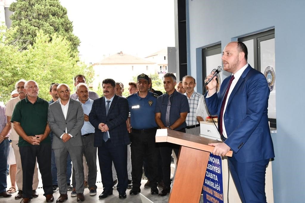 Altınova Kapalı Pazaryeri törenle açıldı