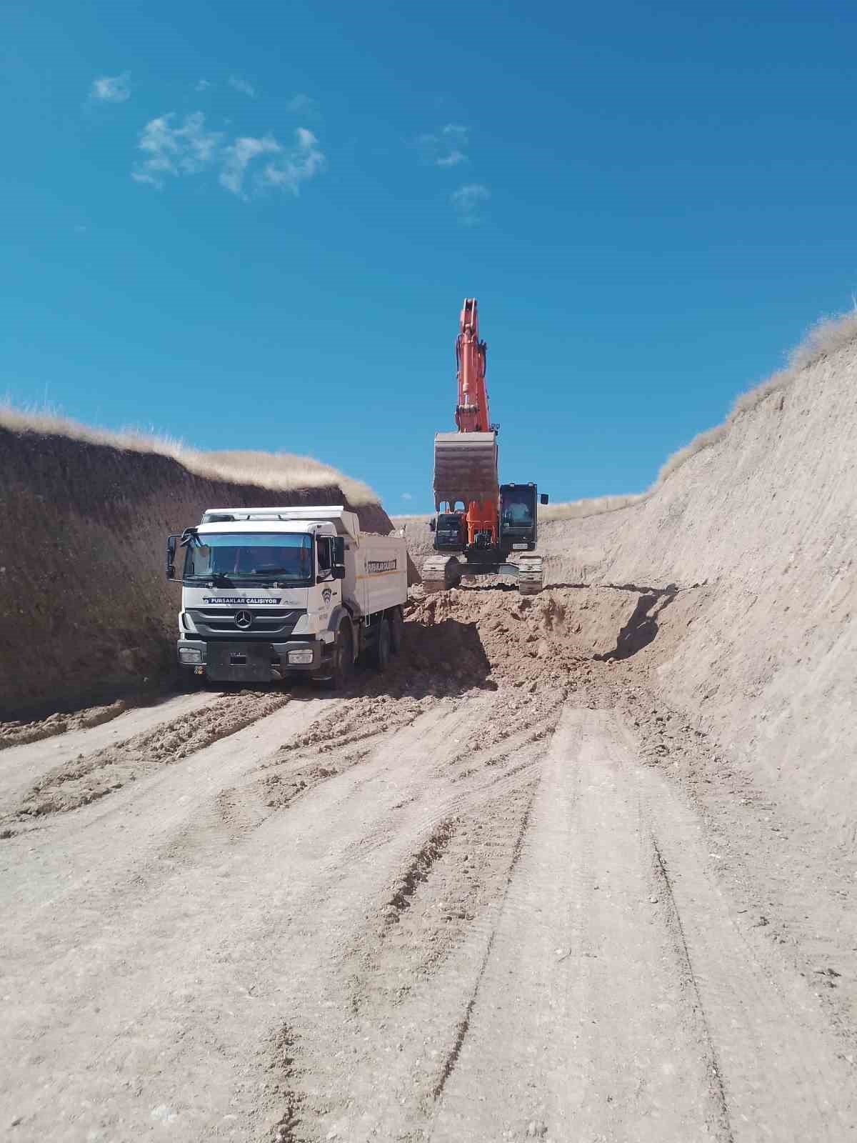 Pursaklar’a yeni yollar yapılacak
