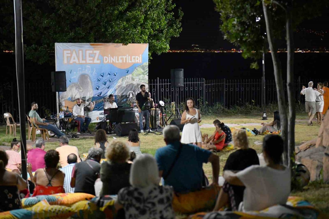 Muratpaşa’dan falez konserleri