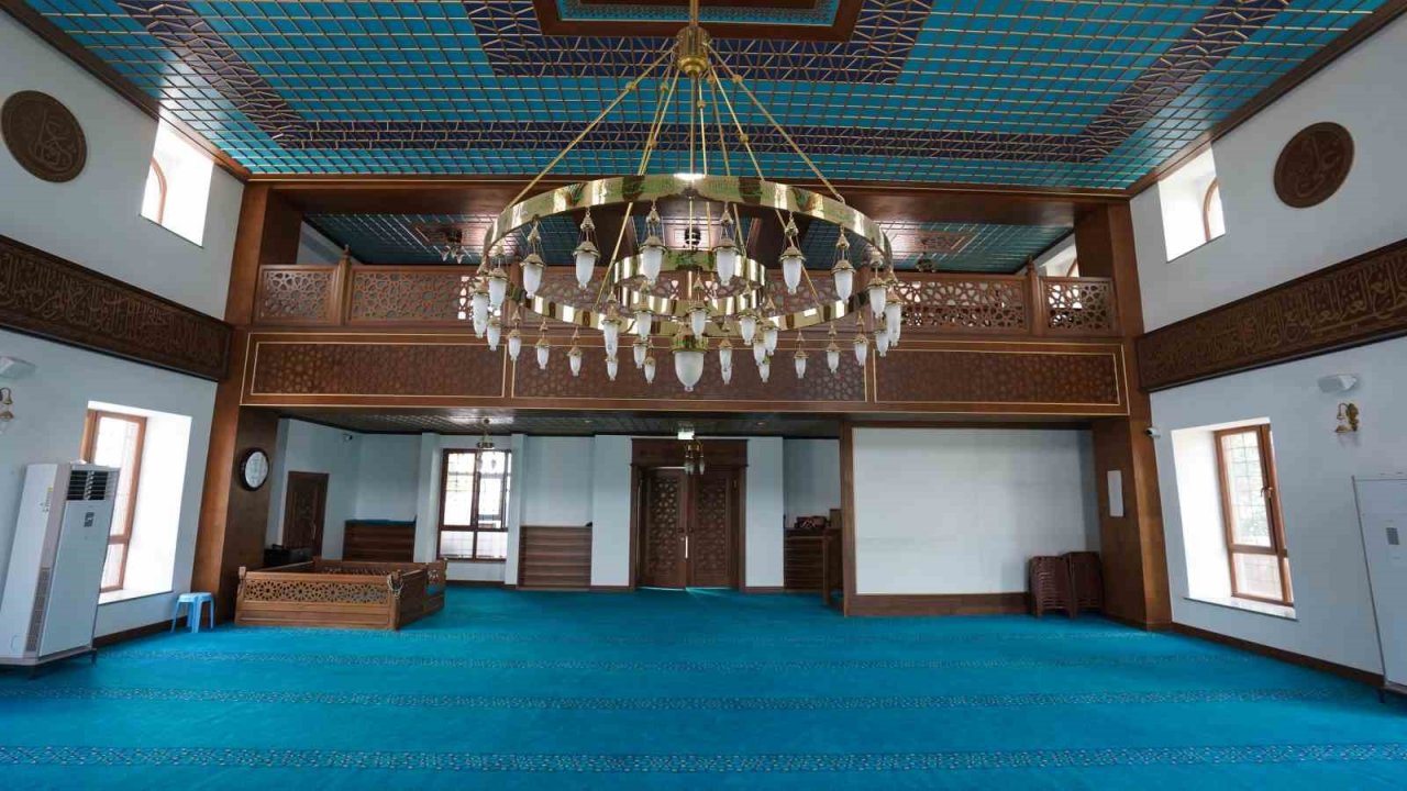 Başakşehir’de Hoşdere Camii ibadete açıldı