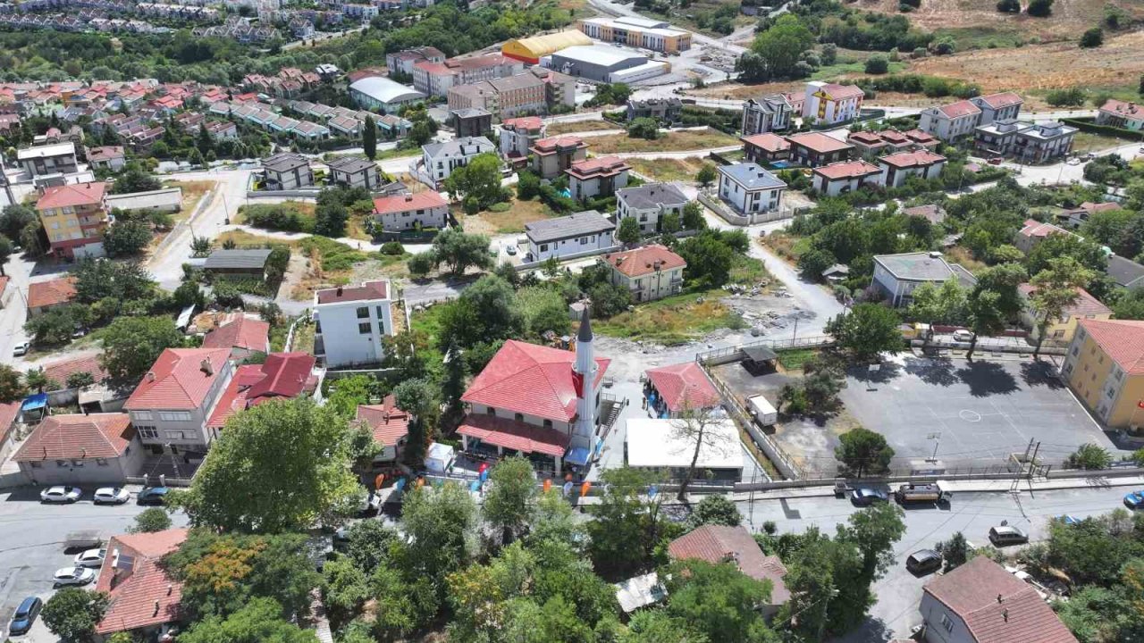 Başakşehir’de Hoşdere Camii ibadete açıldı