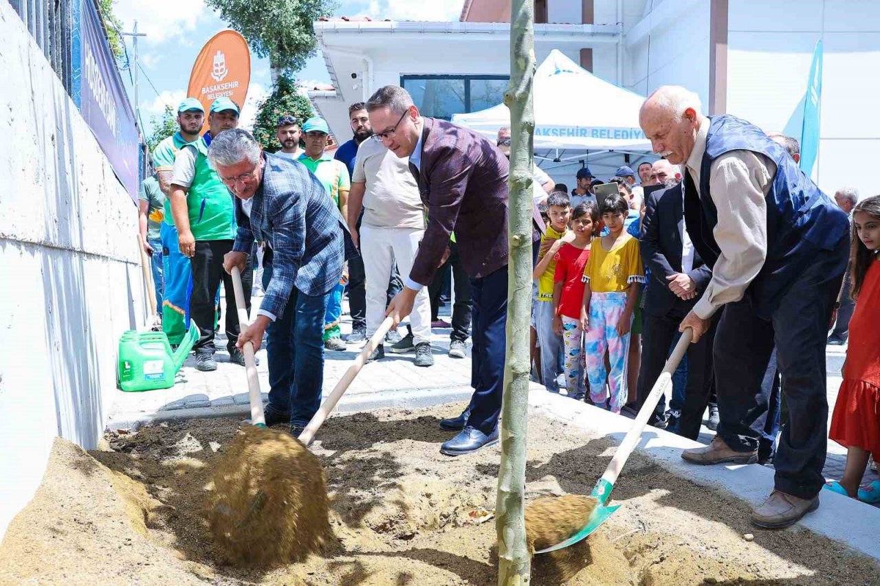 Başakşehir’de Hoşdere Camii ibadete açıldı
